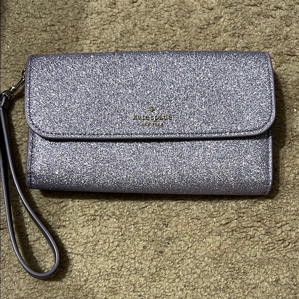 Kenzie boxed medium flap wristlet